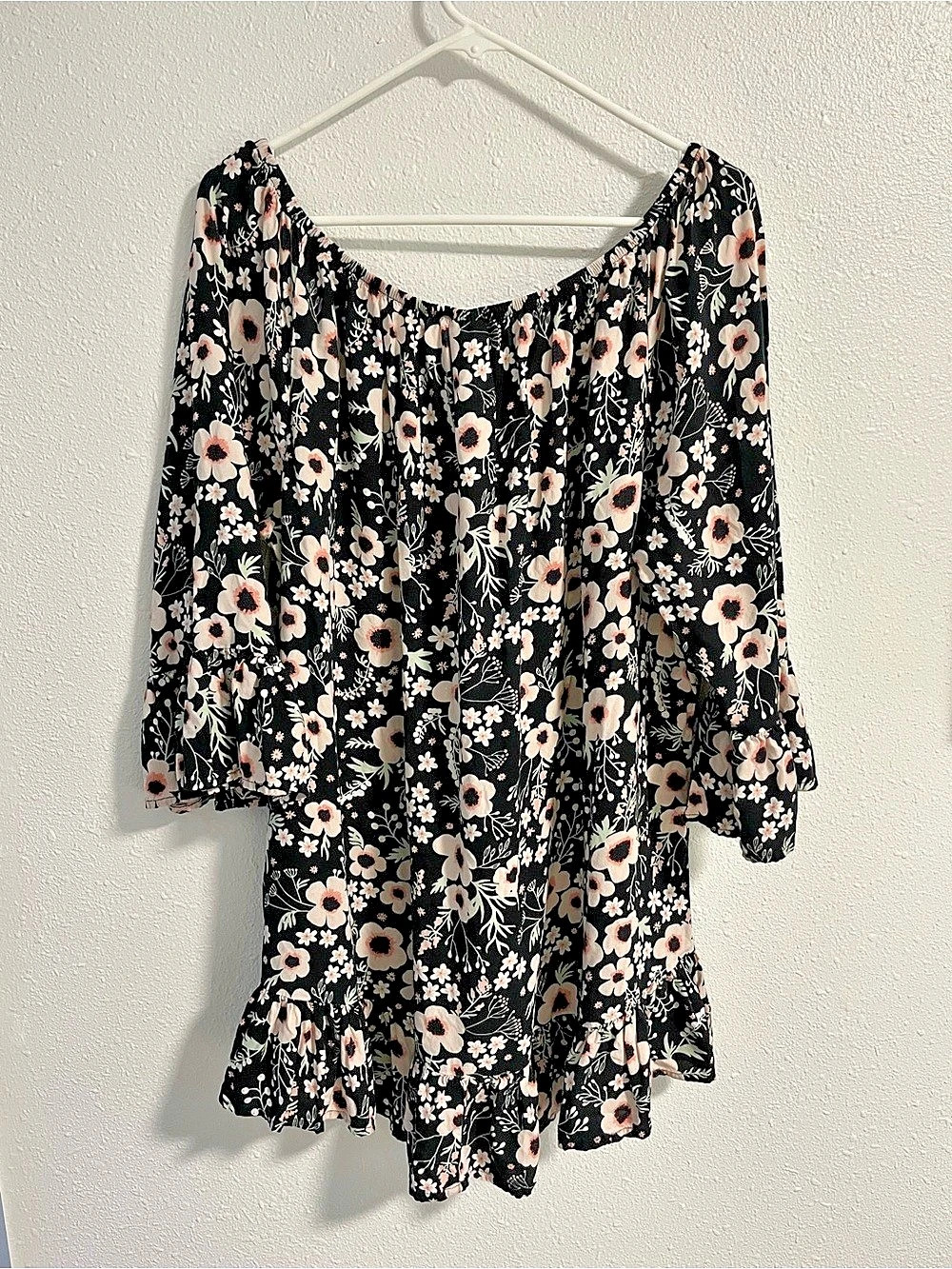 Terra & Sky Floral Ruffle Tunic Black & Pink Size 2X